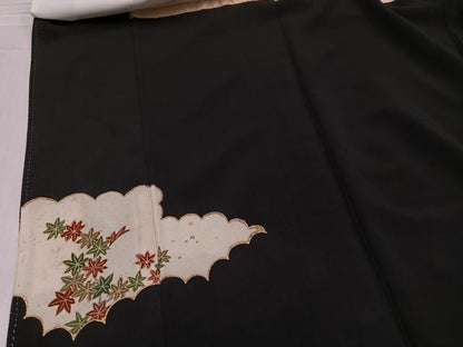平和屋着物▼セミアンティーク　黒留袖　刺繍　松竹梅風景文　金彩　正絹　逸品　AABE1219ph