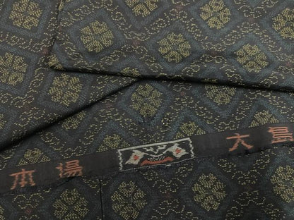 平和屋着物●本場大島紬 花菱文 反端付き 正絹 逸品 AABE1266ph
