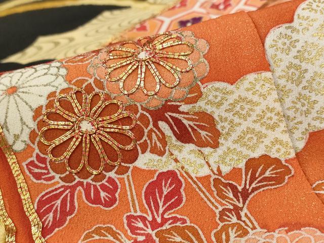 平和屋着物■豪華黒留袖　駒刺繍　草花文　絵巻　金彩　正絹　逸品　AABE1494st