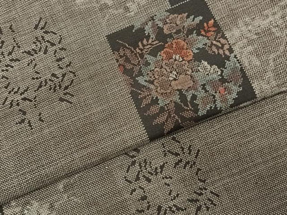平和屋着物●本場大島紬 カタス9マルキ 色紙花文 正絹 逸品 AABE1678fy
