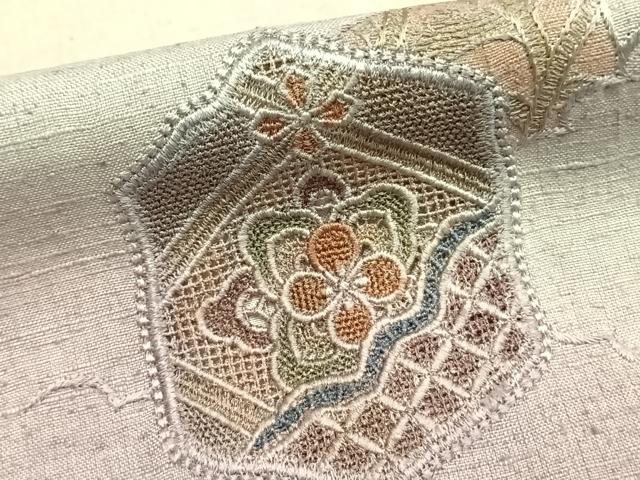 平和屋着物●訪問着　紬地　総刺繍　亀甲花文　暈し染め　正絹　逸品　AABE1708fy