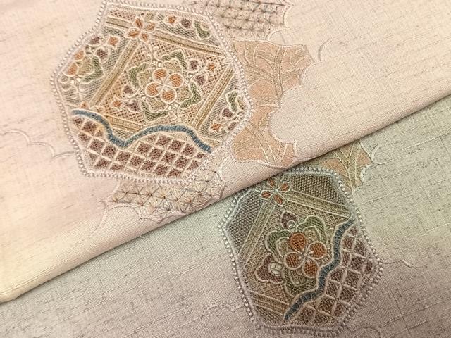 平和屋着物●訪問着　紬地　総刺繍　亀甲花文　暈し染め　正絹　逸品　AABE1708fy