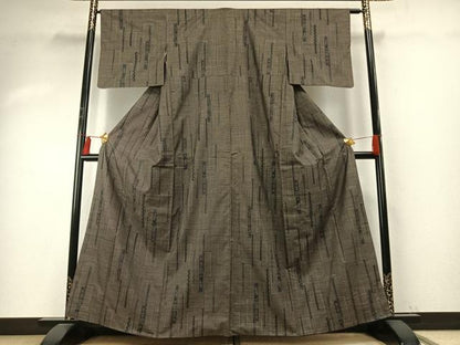 平和屋着物●本場大島紬　カタス7マルキ　幾何学文様　正絹　逸品　AABE1758fy