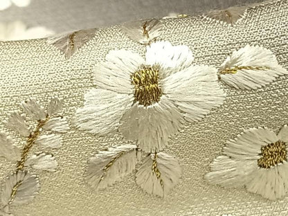 平和屋本店●訪問着　総刺繍　草花文　暈し染め　黒地　金糸　正絹　逸品　AABE1964fy
