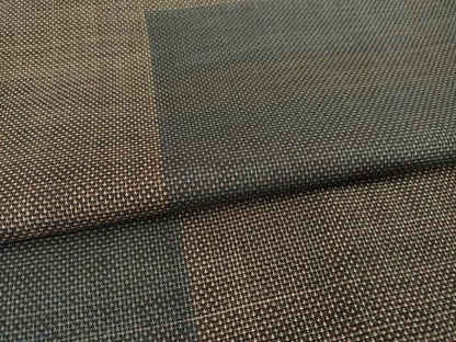 平和屋着物●本場大島紬　カタス7マルキ　段違い文様　正絹　逸品　AABE2038ck