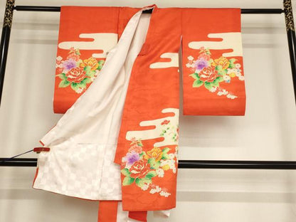平和屋着物[]お宮参り　女の子　祝着　産着　初着　のしめ　駒刺繍　尾長鳥花文　金彩　AABE2098ja
