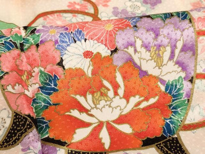 平和屋着物[]七五三　女の子　７歳　祝着　四つ身　糸巻　鈴　花蝶文　金彩　AABE2131ja