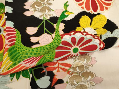 平和屋着物∵女の子 十三参り 子供 祝着 孔雀花文 金銀彩 逸品 AABE2143ja