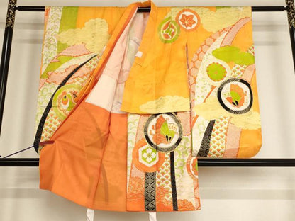 平和屋着物[]七五三　女の子　３歳　祝着　三つ身　駒刺繍　花蝶丸文　金彩　AABE2144ja