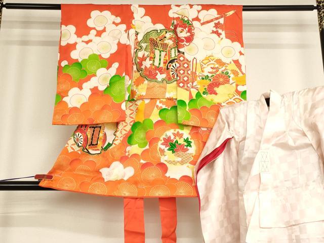 平和屋着物[]七五三　女の子　３歳　祝着　三つ身　長襦袢セット　駒刺繍　雪輪御所車花文　金彩　逸品　AABE2145ja