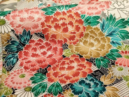 平和屋着物[]七五三　女の子　７歳　祝着　四つ身　草花文　正絹　逸品　AABE2240ja