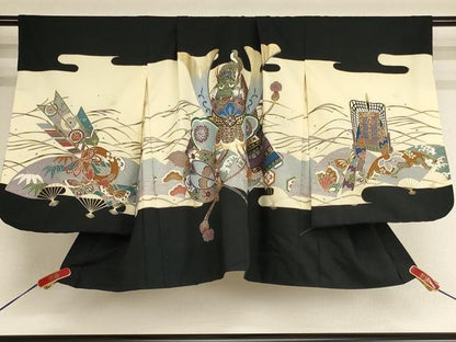 平和屋着物[]七五三　男の子　5歳　祝着・羽織セット　兜　黒地　金彩　AABE2382ja