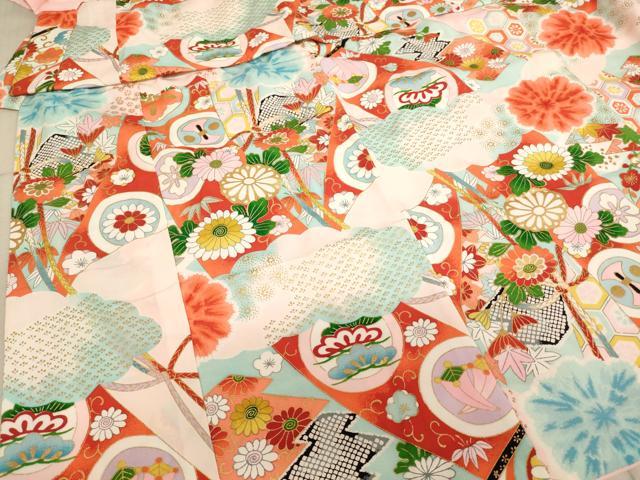平和屋着物[]七五三　女の子　３歳　祝着　割付草花文　金彩　逸品　AABE2388ja