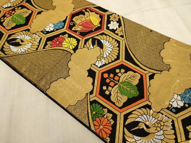 平和屋着物∵子供　全通柄袋帯　唐織　飛鶴花蝶亀甲文　黒地　金糸　逸品　AABE2392ja