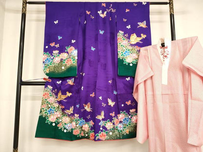 平和屋着物[]七五三　女の子　７歳　祝着　四つ身　長襦袢(無双仕立て・半衿刺繍)セット　駒刺繍　花蝶文　金彩　逸品　AABE2423ja