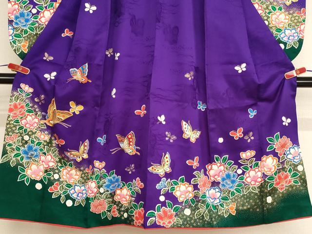 平和屋着物[]七五三　女の子　７歳　祝着　四つ身　長襦袢(無双仕立て・半衿刺繍)セット　駒刺繍　花蝶文　金彩　逸品　AABE2423ja