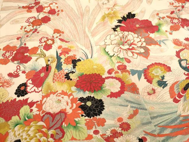 平和屋着物[]七五三　女の子　７歳　祝着　四つ身　駒刺繍　孔雀花文　金銀彩　正絹　逸品　AABE2425ja