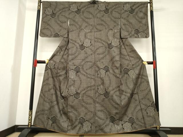 平和屋着物●本場大島紬　亀甲重ね孔雀文　一元絣　正絹　逸品　AABE2479ck