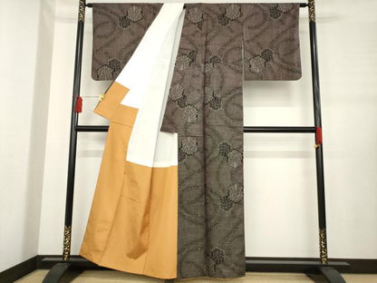 平和屋着物●本場大島紬　亀甲重ね孔雀文　一元絣　正絹　逸品　AABE2479ck