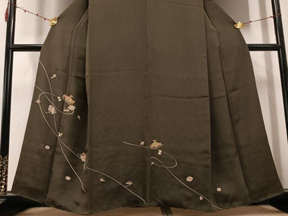 平和屋着物●訪問着　友禅　宝尽くし　海松茶色　金彩　正絹　逸品　AABE2542ph