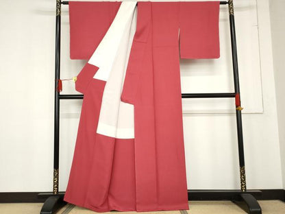 平和屋着物●上質な色無地 紋意匠 韓紅色 正絹 逸品 未使用 AABE2746cs