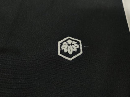 平和屋着物●京和工藝　友禅　黒留袖　駒刺繍　扇面草花文　金糸　金彩　正絹　逸品　AABE2784cs