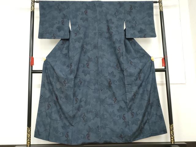 平和屋着物●本塩沢　110亀甲　葡萄蔦の葉文　正絹　逸品　AABE2850cs