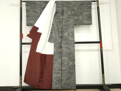 平和屋着物●本場大島紬　カタス9マルキ　風景花松文　黒地　正絹　逸品　AABE2871cs