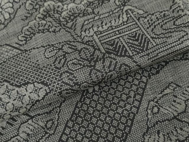 平和屋着物●本場大島紬　カタス9マルキ　風景花松文　黒地　正絹　逸品　AABE2871cs