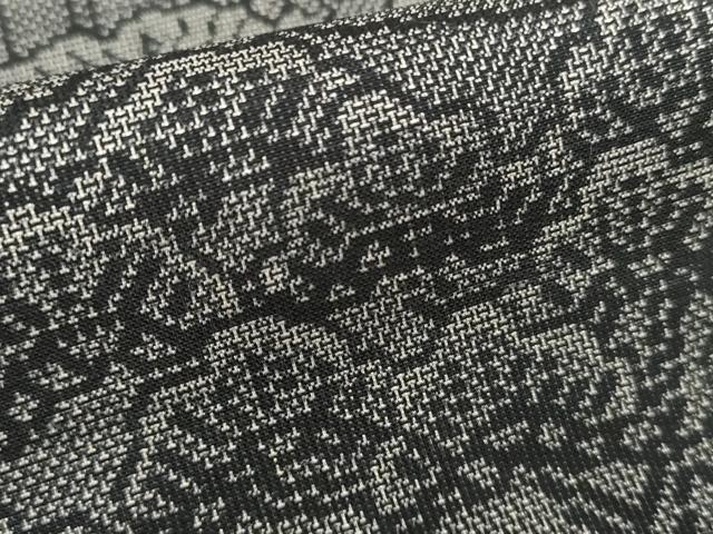平和屋着物●本場大島紬　カタス9マルキ　風景花松文　黒地　正絹　逸品　AABE2871cs