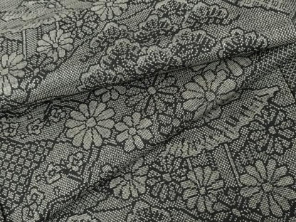 平和屋着物●本場大島紬　カタス9マルキ　風景花松文　黒地　正絹　逸品　AABE2871cs