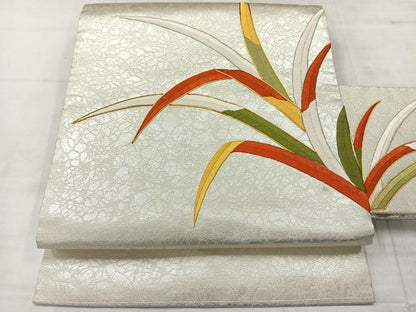 平和屋着物◎九寸名古屋帯　総刺繍　駒刺繍　草葉文　銀糸　正絹　逸品　AABE3025uk
