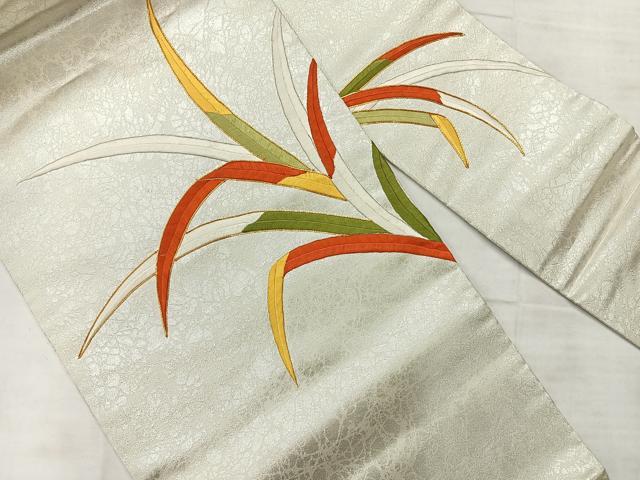 平和屋着物◎九寸名古屋帯　総刺繍　駒刺繍　草葉文　銀糸　正絹　逸品　AABE3025uk