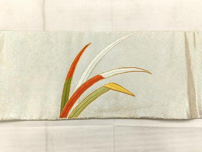 平和屋着物◎九寸名古屋帯　総刺繍　駒刺繍　草葉文　銀糸　正絹　逸品　AABE3025uk