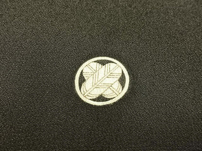 平和屋着物■豪華黒留袖　駒刺繍　雲取り風景松文　暈し染め　金銀彩　金銀糸　正絹　逸品　AABE3283oa