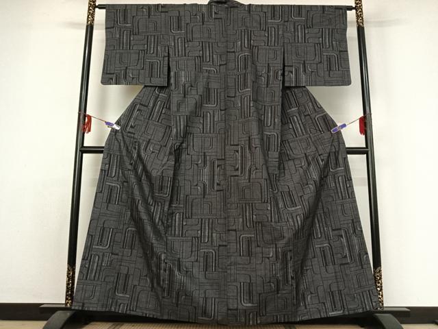 平和屋着物▽本場大島紬 単衣 7マルキ 幾何学文様 黒地 正絹 逸品 AABE3376jh