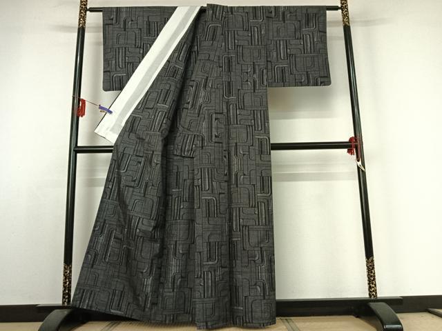 平和屋着物▽本場大島紬 単衣 7マルキ 幾何学文様 黒地 正絹 逸品 AABE3376jh