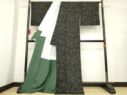 平和屋着物●結城紬　100亀甲　花唐草文　藤貫　黒地　ロング丈　やまと誂製　証紙付き　正絹　逸品　AABE3429ck