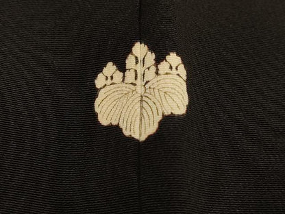 平和屋着物■豪華黒留袖 駒刺繍 地紙花文 金銀彩 正絹 逸品 AABE3768fw