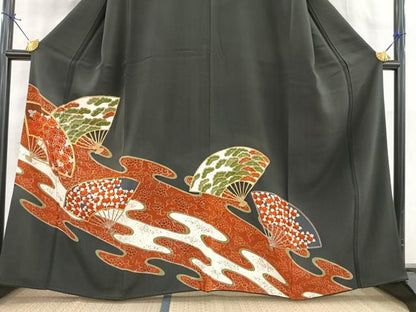 平和屋着物■豪華黒留袖　駒刺繍　扇面草花文　金彩　正絹　逸品　AABE4224uw