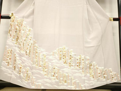 平和屋着物●銀座きしや　訪問着　駒刺繍　松竹梅吉祥文　薄柿色地　金彩　正絹　逸品　AABE4434ck