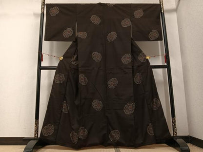 平和屋着物●本場大島紬　亀甲花文　正絹　逸品　AABE4826ph