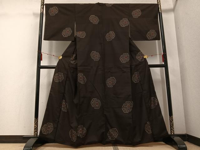 平和屋着物●本場大島紬　亀甲花文　正絹　逸品　AABE4826ph