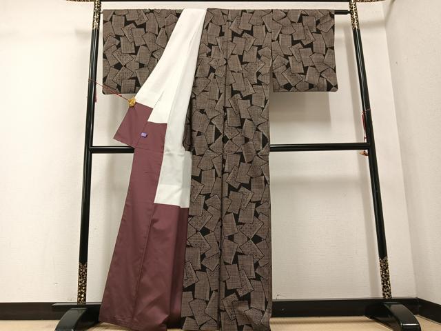 平和屋着物○本場大島紬 一元7マルキ 色紙重ね文 正絹 逸品 AABE4852ph