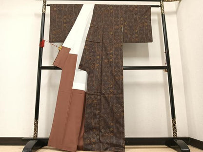 平和屋着物●本場大島紬　染大島　幾何学花文　正絹　逸品　AABE4879ph