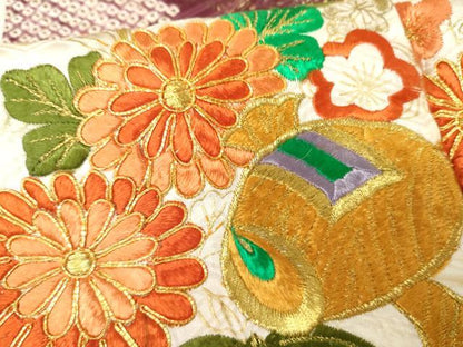 平和屋着物●豪華振袖　駒刺繍　絞り　吉祥花松文　金糸　金彩　正絹　逸品　AABE5232cs