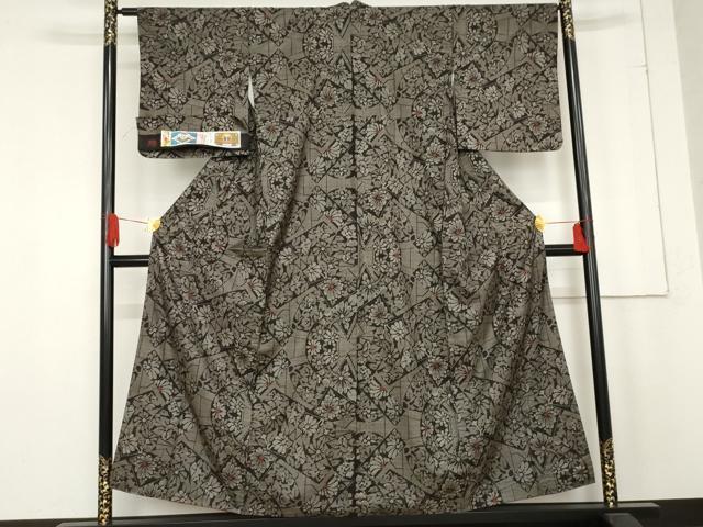 平和屋着物●本場大島紬　一元7マルキ　純泥染　手織　扇面花文　里村道代作　証紙付き　正絹　逸品　AABE5271cs 平和屋着物○本場大島紬 一元7マルキ 純泥染 手織 扇面花文