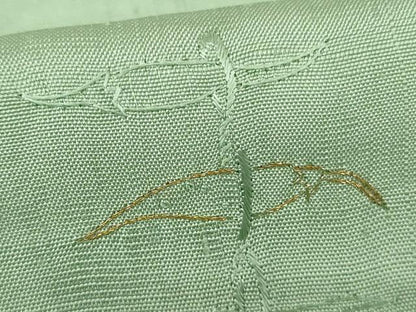 平和屋着物●上質な紬　刺繍　唐辛子　山葵色地　金糸　正絹　逸品　AABE5308cs