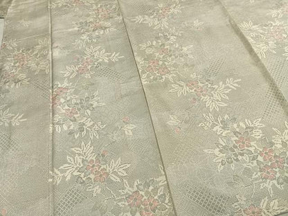 平和屋着物●本場大島紬　白大島　120亀甲　草花文　正絹　逸品　未使用　AABE5484fy