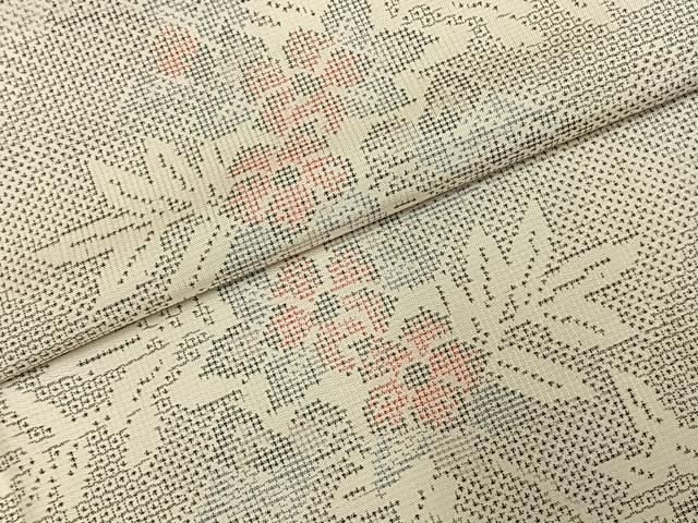 平和屋着物●本場大島紬　白大島　120亀甲　草花文　正絹　逸品　未使用　AABE5484fy